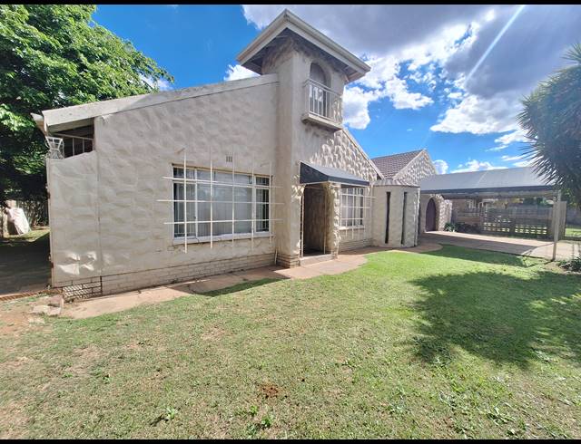4 BEDROOM HOUSE FOR SALE IN VANDERBIJLPARK SE 7